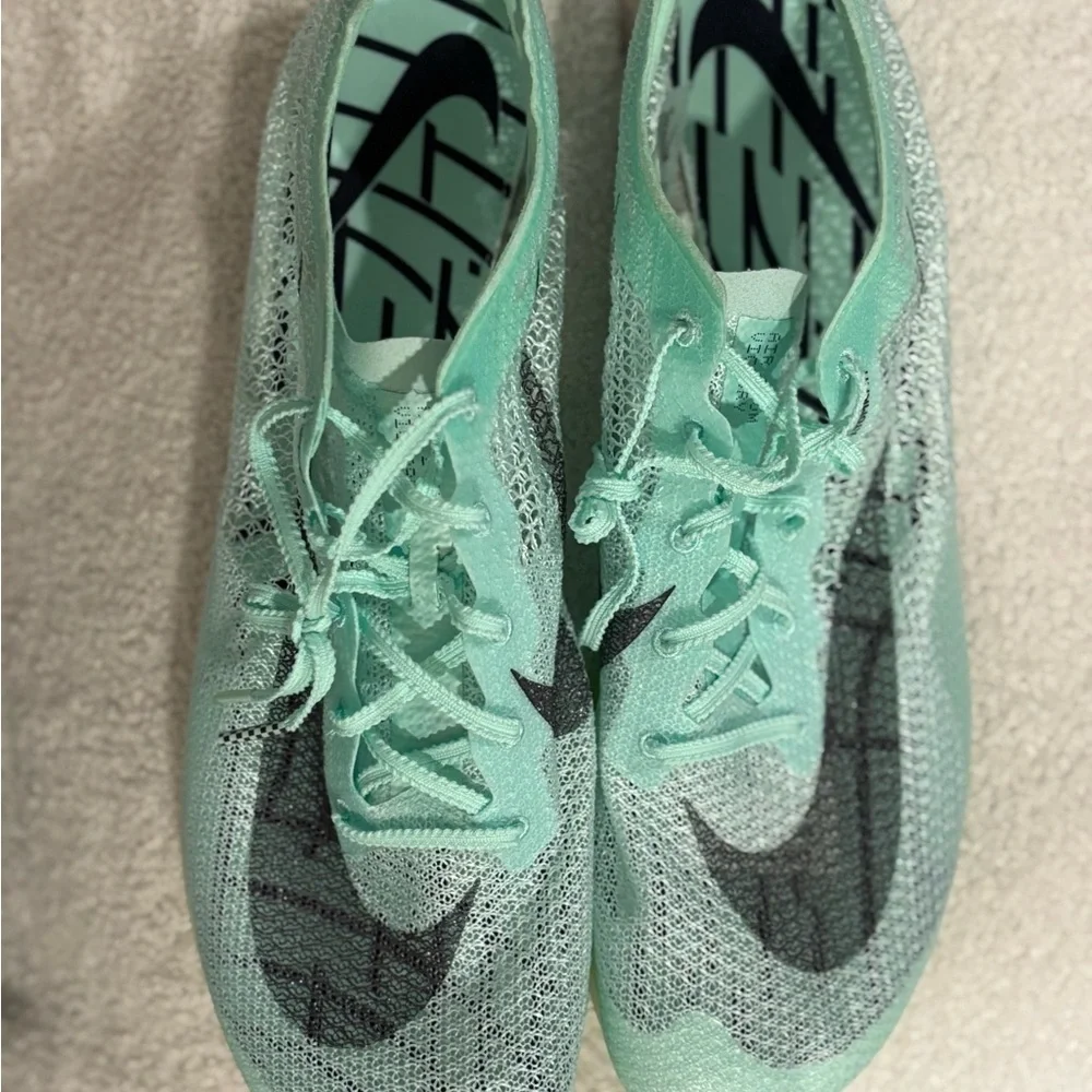 Nike Air Zoom Victory Track Spikes-Size 15 US-Mint Green- no spikes included